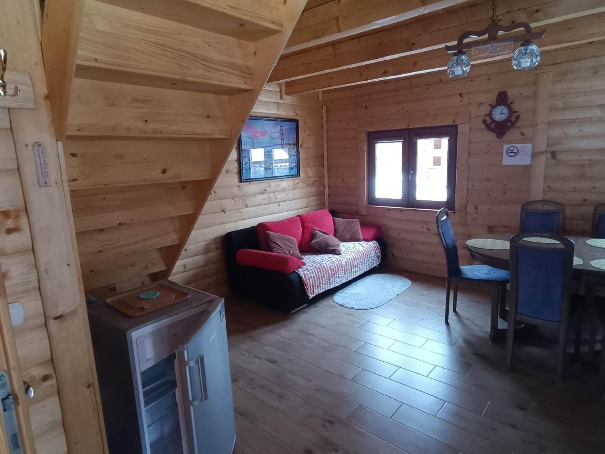 Domek W Swiatkowej Krempna Exterior foto