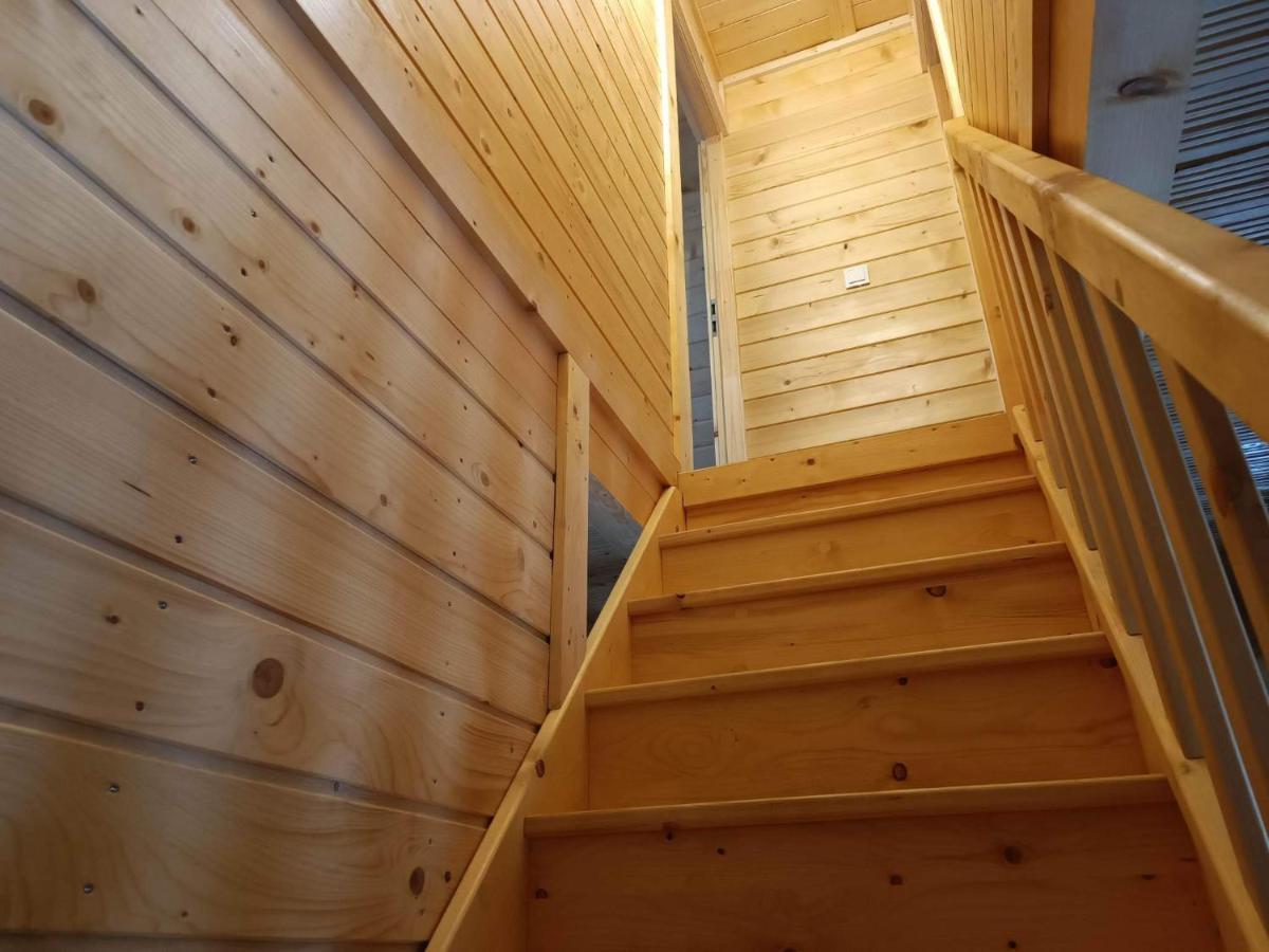 Domek W Swiatkowej Krempna Exterior foto